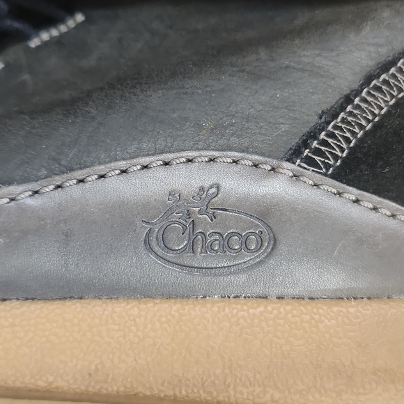 Chaco Black and Gray Chukka Boots with Leather Finish - Picture 3 of 6
